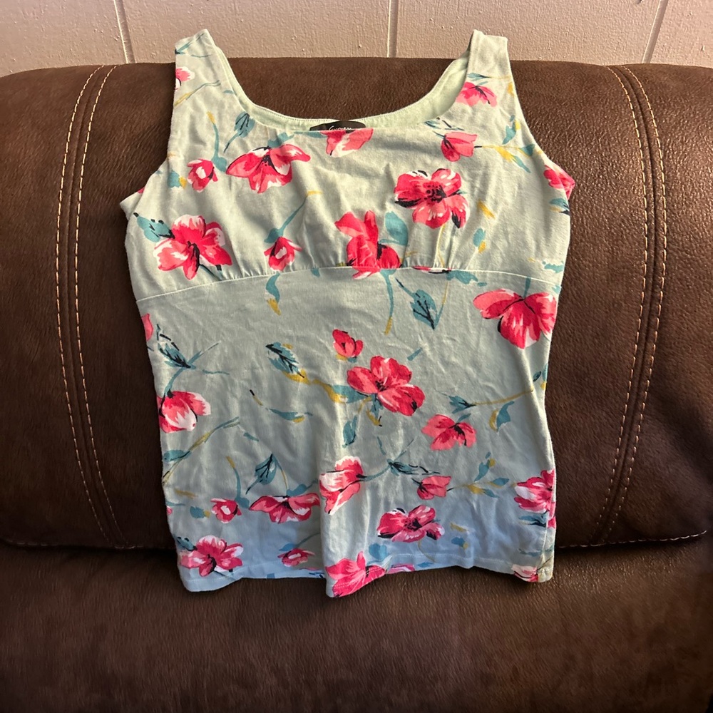 Express floral tank